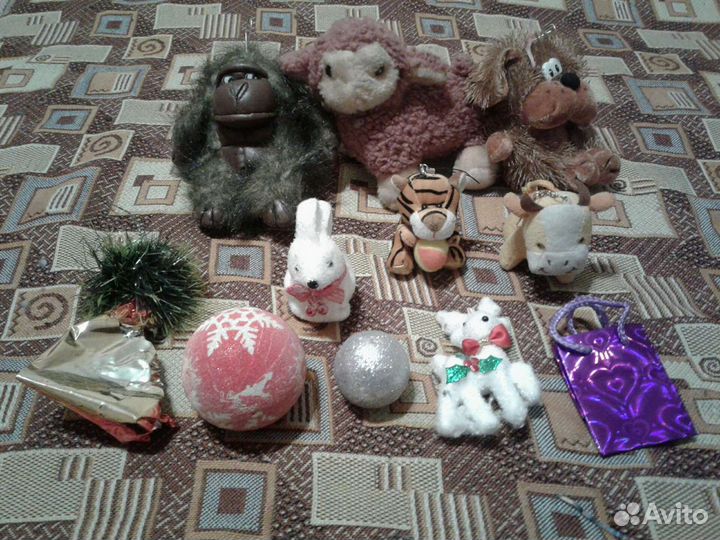 Новогодние игрушки