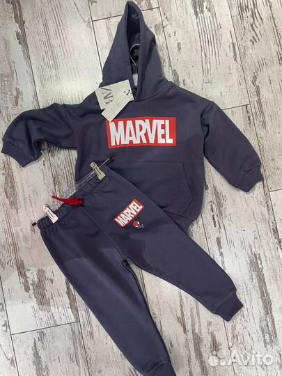 Костюм на мальчика Zara