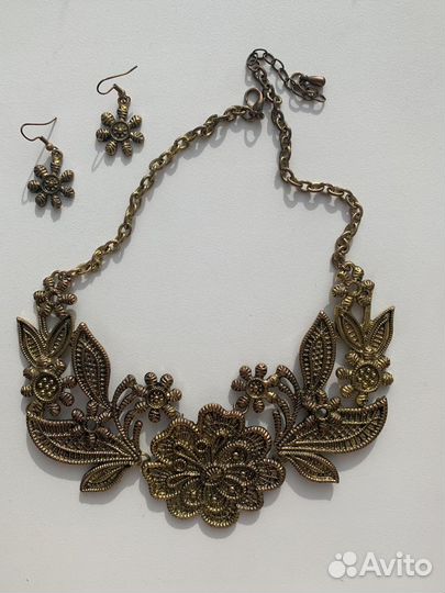 Ожерелье и серьги