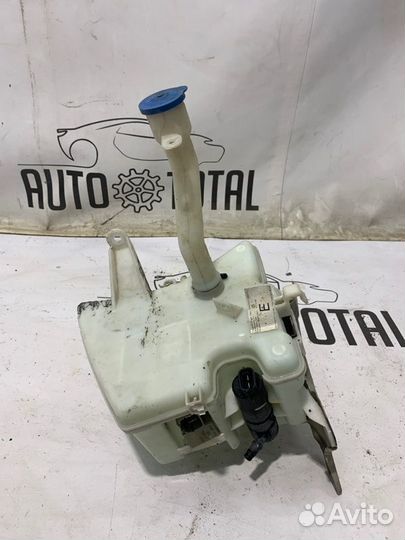 Бачок омывателя Toyota Corolla 150 1ZR 2008