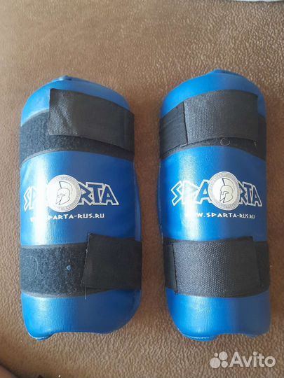 Перчатки,футы,щетки для голени