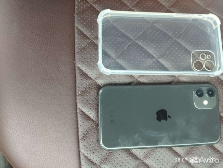 Телефон iPhone 11