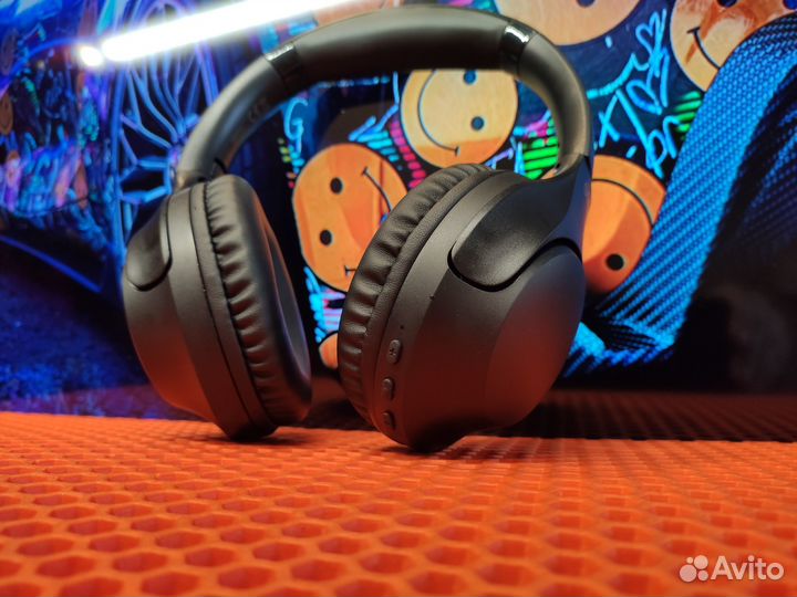 Беспроводные наушники новые QCY H2