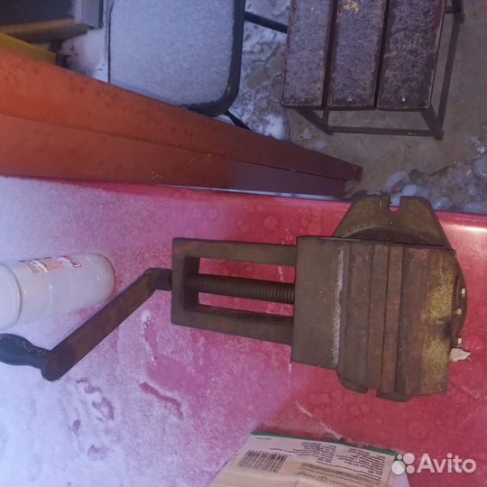 Тиски слесарные бу СССР