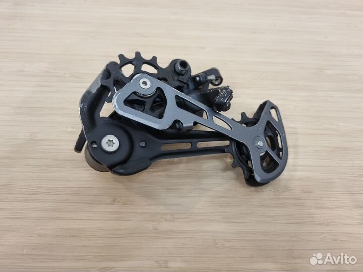 Задний переключатель Shimano SLX M7100-SGS