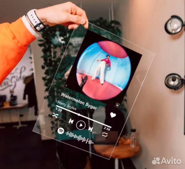 Трек пластинка с песней