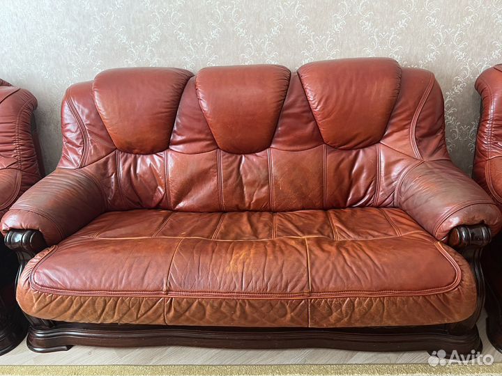 Кожаный диван и кресла б/у
