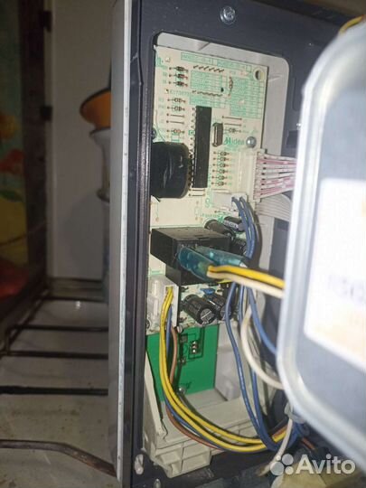 Свч Midea AM720C4E-W. В разборе