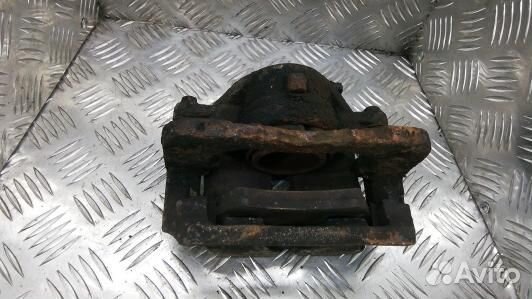 Суппорт тормозной передний правый land rover freel