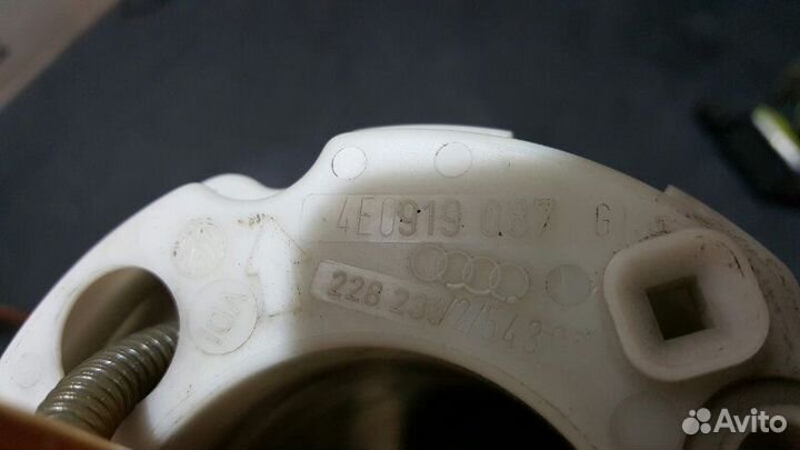 Топливный насос Audi S8 D3 BSM 2006