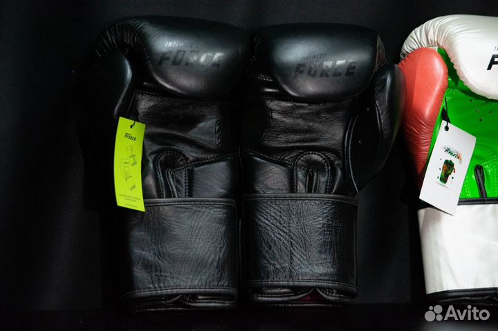 Боксерские перчатки Infinite Force black devil