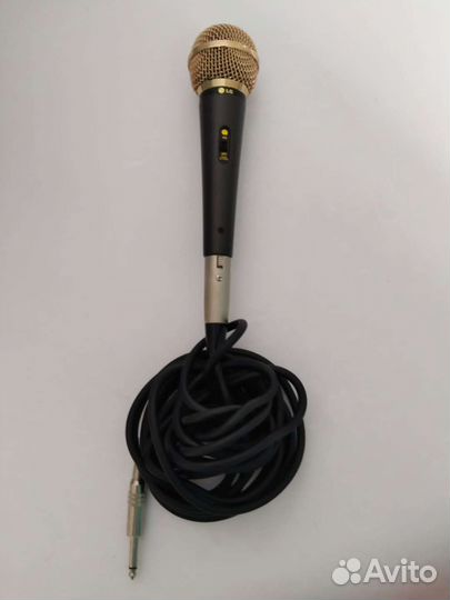 Микрофон проводной для караоке