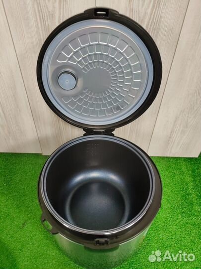 Мультиварка Redmond RMC-M251