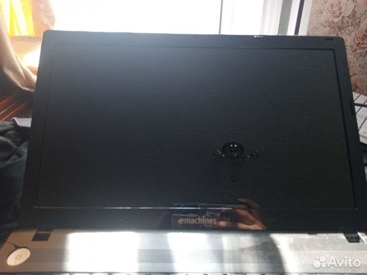 Ноутбук емашинес е732 на запчясти