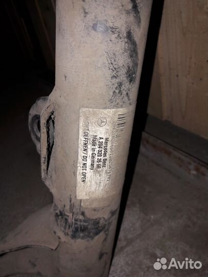 Стойка мерседес перед w 204 A2043202666