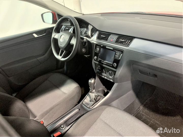 Skoda Rapid 1.6 МТ, 2018, 61 000 км