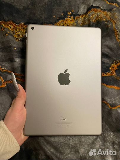 Планшет Apple iPad 5 