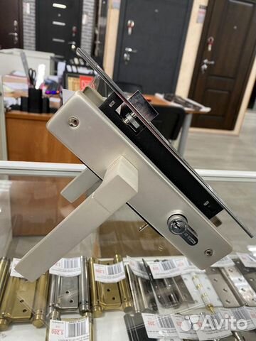 Замок врезной N109-70 Л (бел. жемчуг)