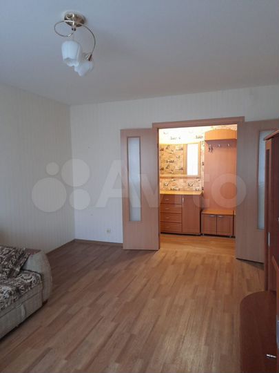 4-к. квартира, 85 м², 4/10 эт.