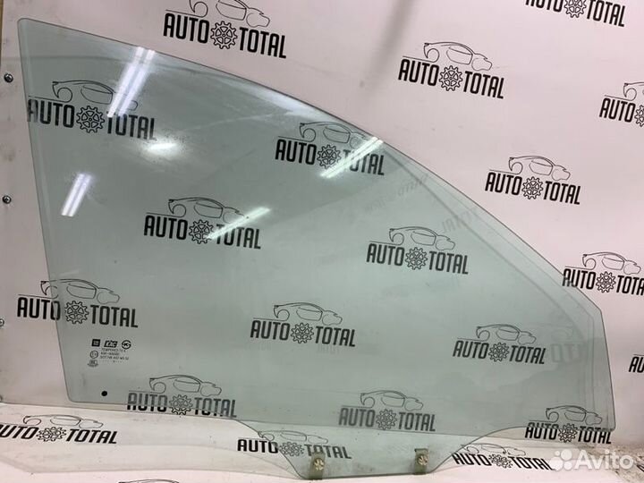 Стекло двери переднее правое Chevrolet Lacetti