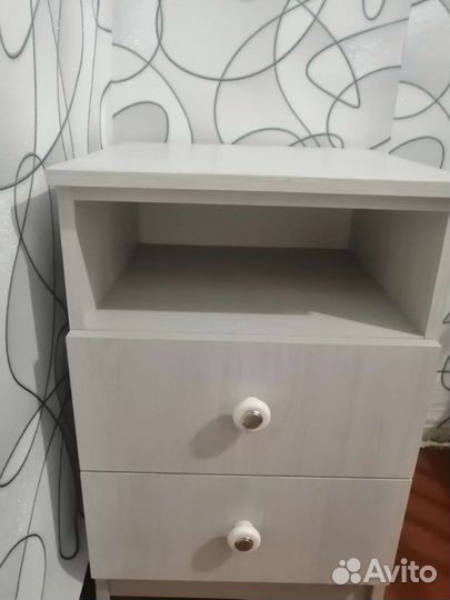 Тумба прикроватная белая
