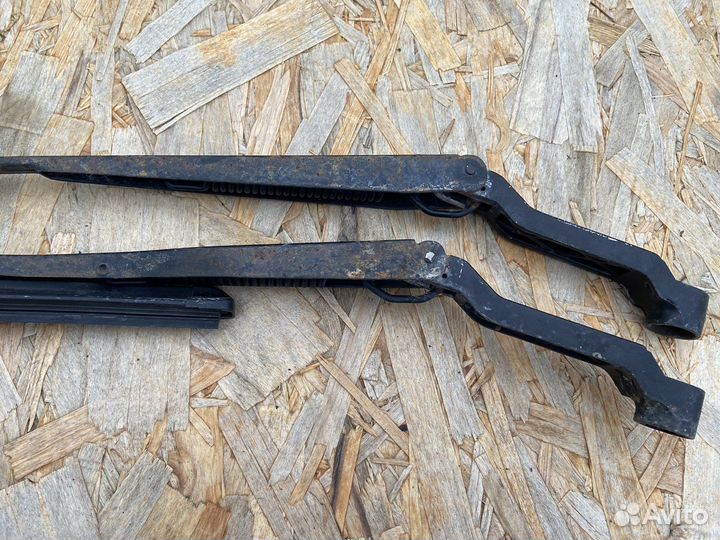 Поводки дворников Geely Emgrand EC7