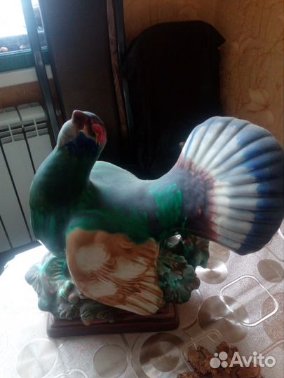 Фарфоровая статуэтка глухарь