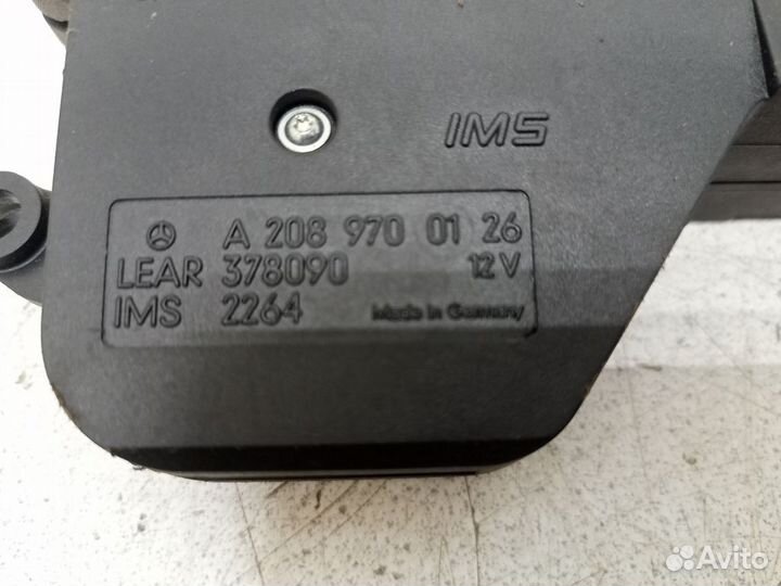 Моторчик подголовника