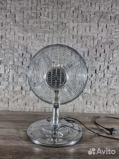 Вентилятор настольный металлический