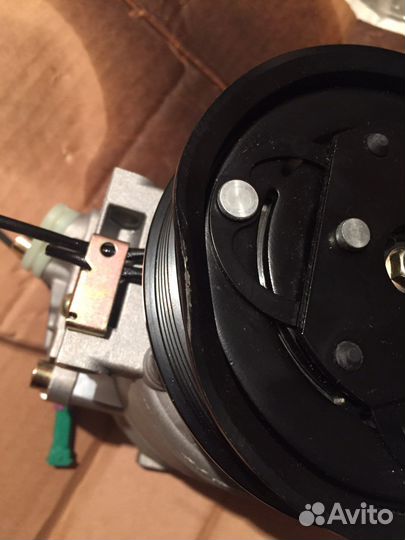 Компрессор кондиционера audi A6. 1127100500 JP