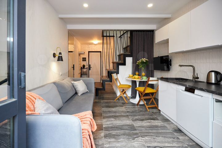 2-к. квартира, 50 м², 1/3 эт.