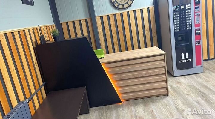 Стол в приемную Аргентум Дуб крафт золотой/Черный