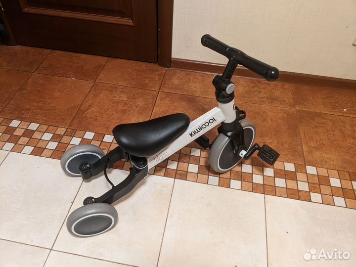 Беговел трёхколёсный велосипед трансформер