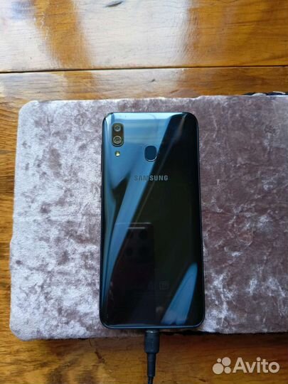 Samsung Galaxy A30, 3/32 ГБ