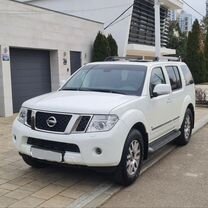 Nissan Pathfinder 3.0 AT, 2011, битый, 163 500 км, с пробегом, цена 1 250 000 руб.