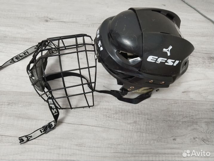 Шлем хоккейный