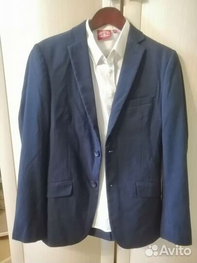 Два Школьных костюма