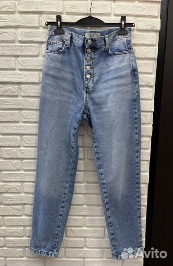 Джинсы новые