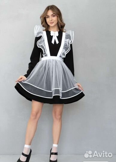 Белый школьный фартук