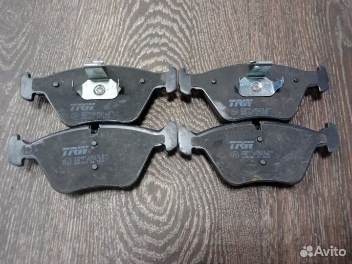 Комплект тормозных колодок Bmw 5-Series E39 206S