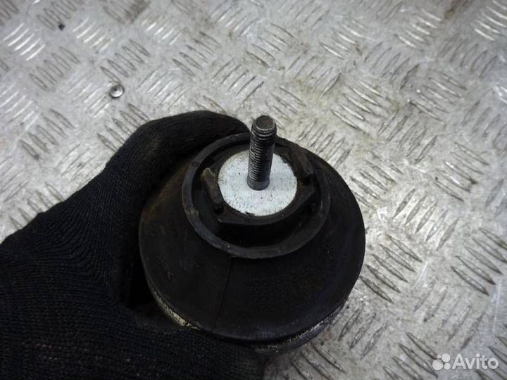 Подушка крепления двигателя Audi A6 4B/C5 2001