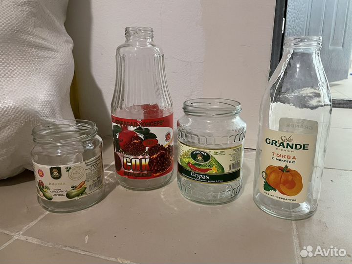 Банка и бутылка закручив