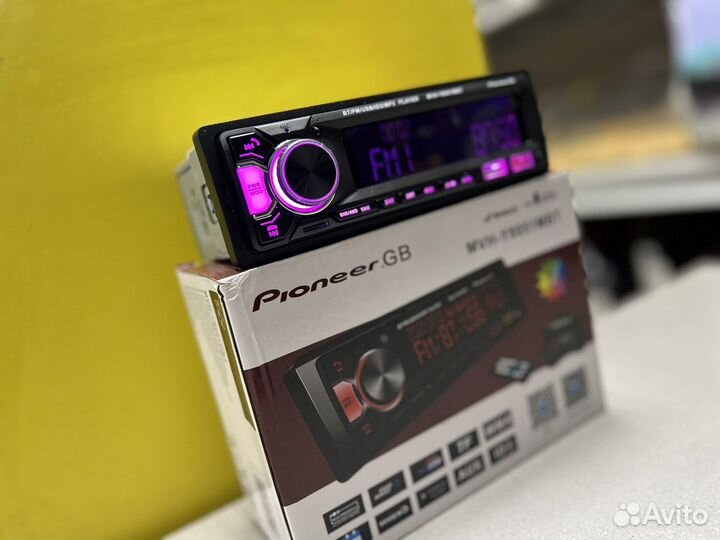 Автомагнитола Pioneer с bluetooth (отличный звук)