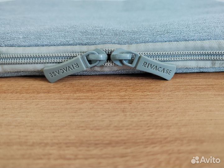Чехол RivaCase для ноутбуков, планшетов 15,6