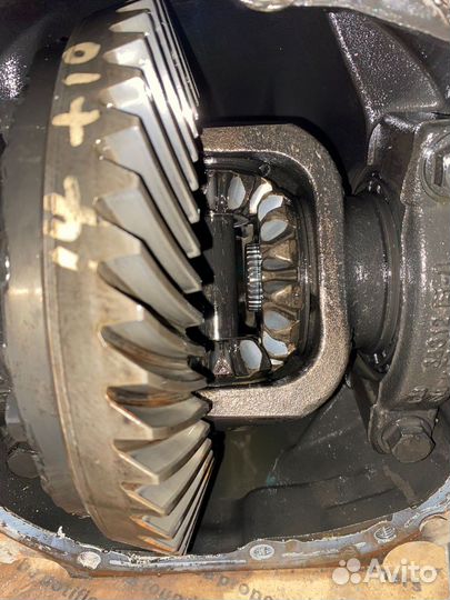 Задний редуктор Nissan Pathfinder R 51