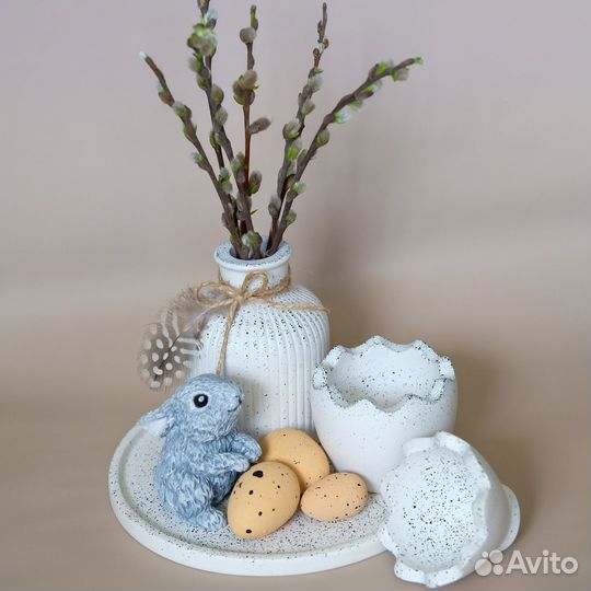 Пасхальный набор с вербой, кроликом и яйцом