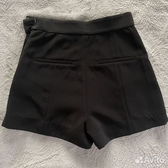 Шорты женские классические