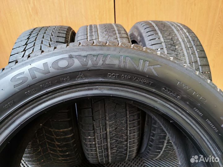 Triangle Snowlink TWT02 225/55 R18