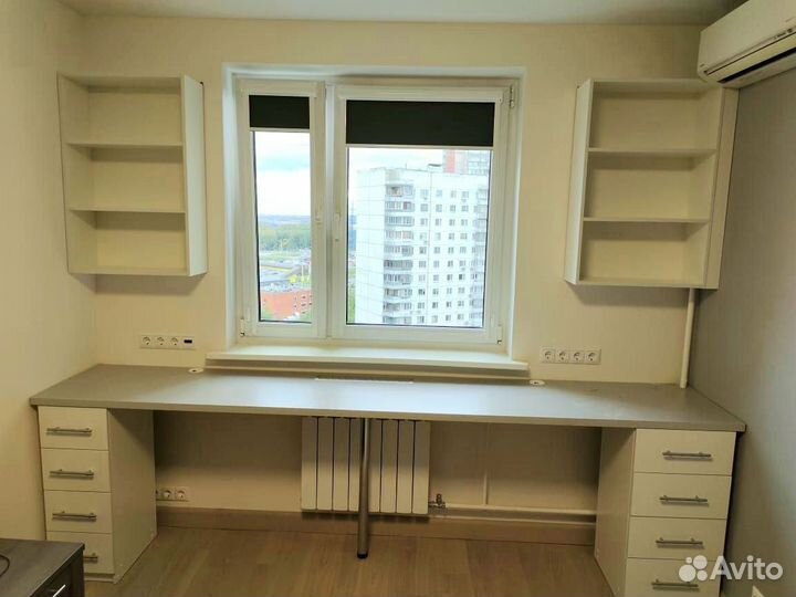 Рабочая зона у окна