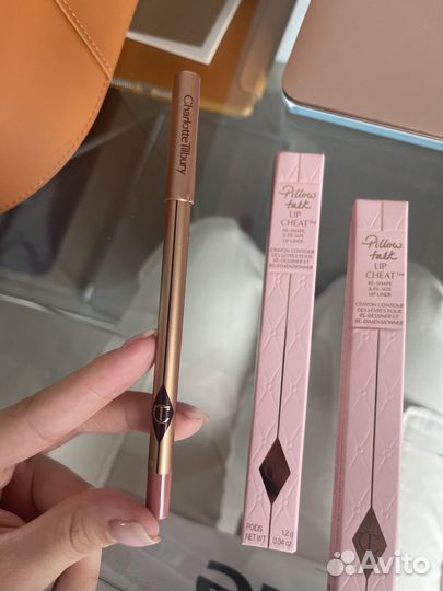 Карандаш для губ Charlotte Tilbury Pillow Talk